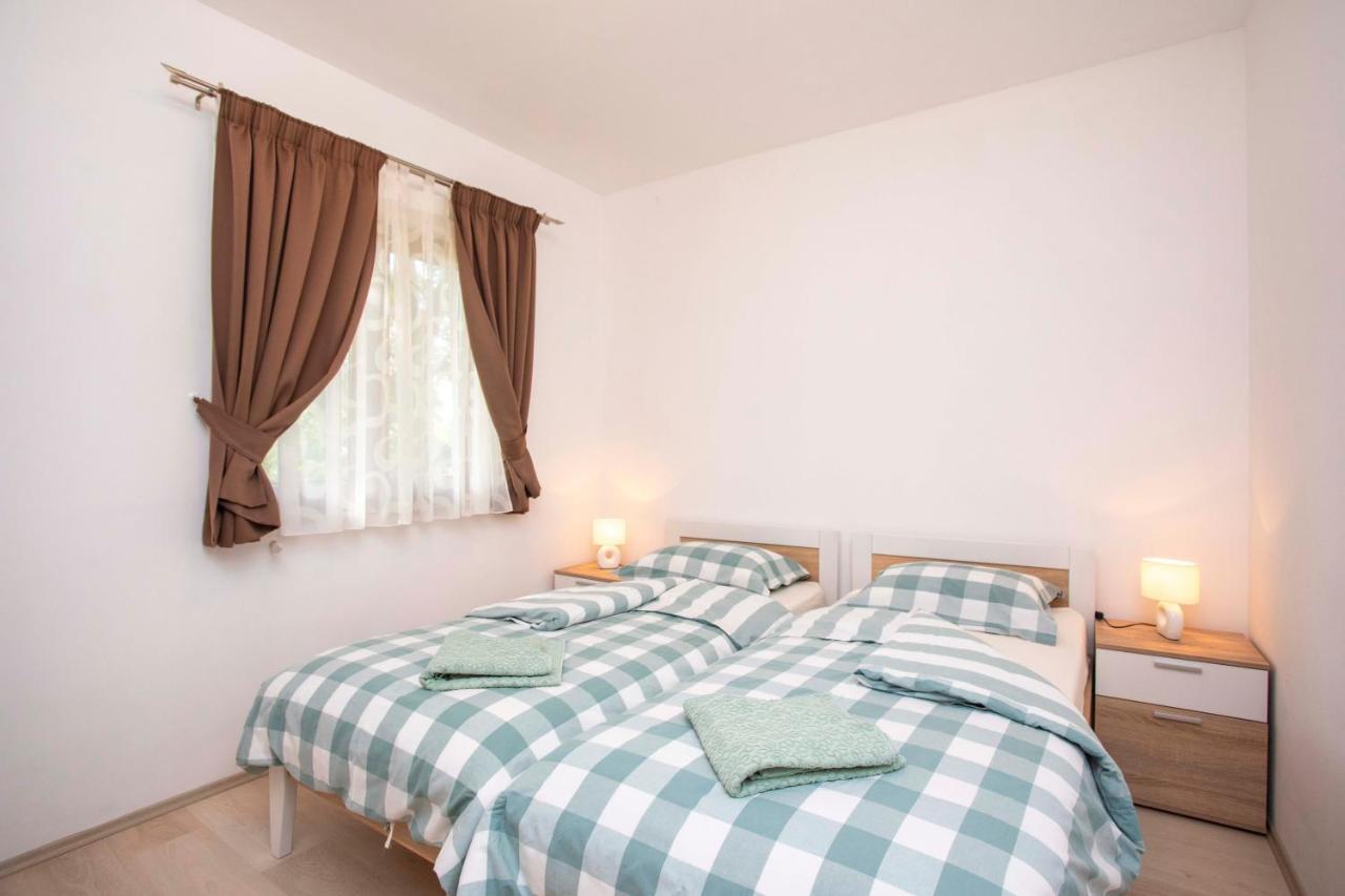 Apartmani Marica Plomin Bagian luar foto