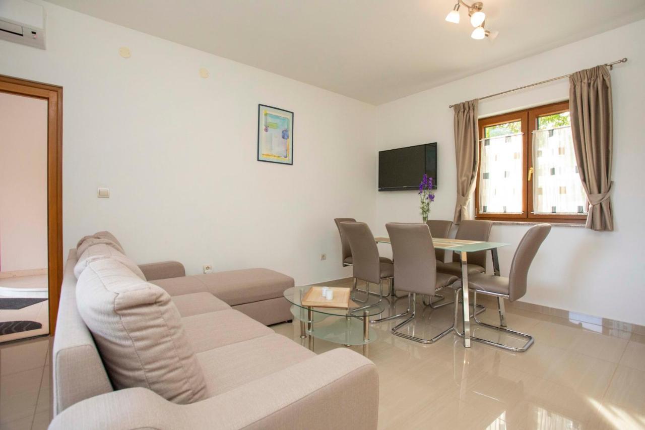 Apartmani Marica Plomin Bagian luar foto